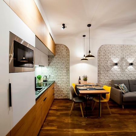 Urban Apart Uniejow Apartment Luaran gambar